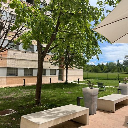 Residencia Universitaria Resa Los Abedules Pamplona Esterno foto