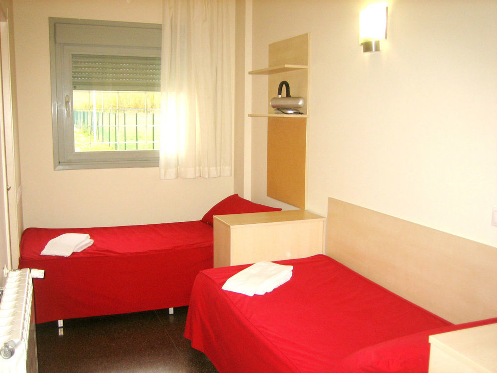 Residencia Universitaria Resa Los Abedules Pamplona Esterno foto